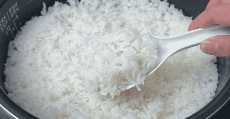 Erro colocar apenas água ao cozinhar arroz