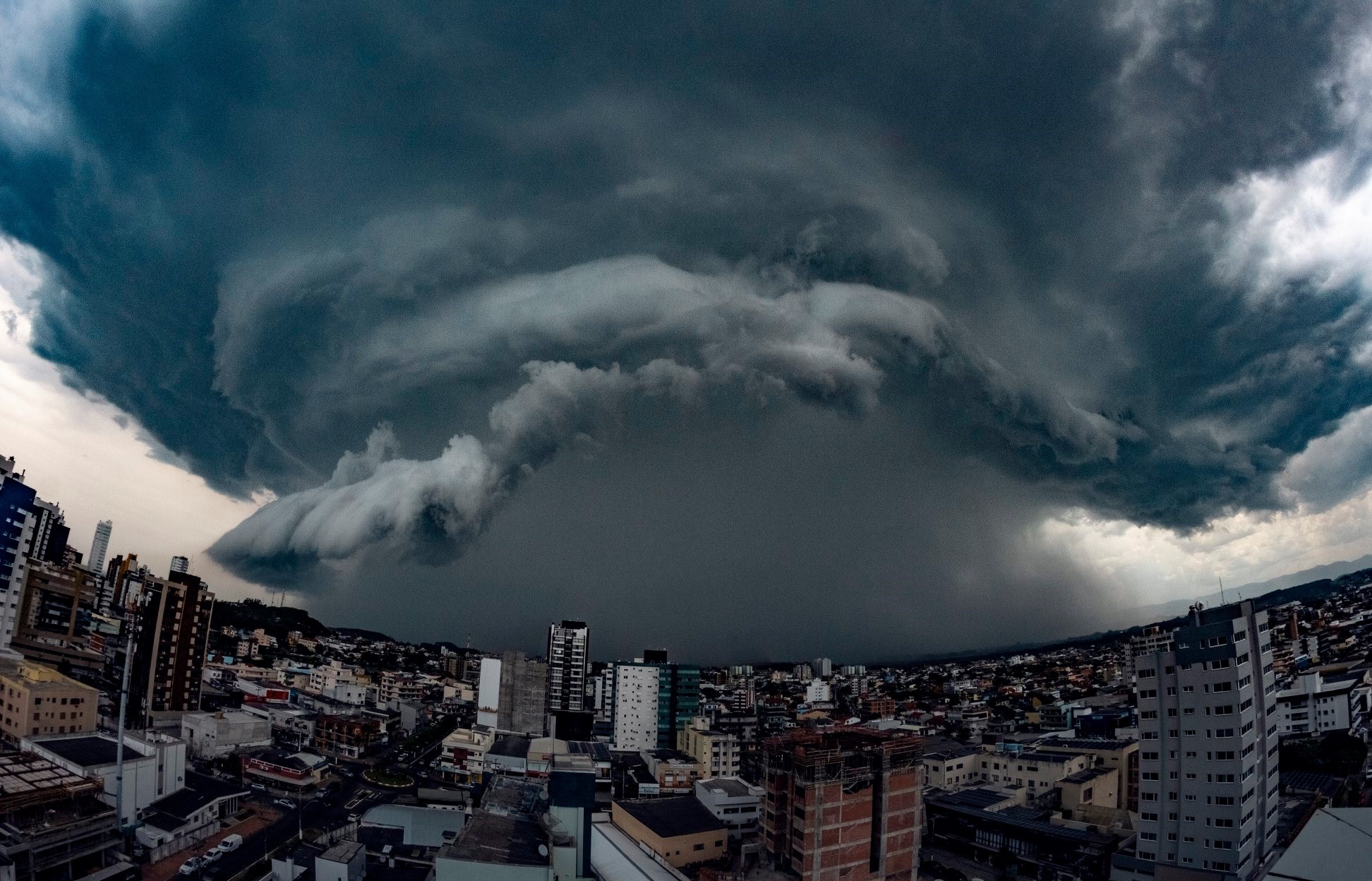 Alerta: Ciclone deve atingir as regiões Sul e Sudeste do Brasil nas próximas horas